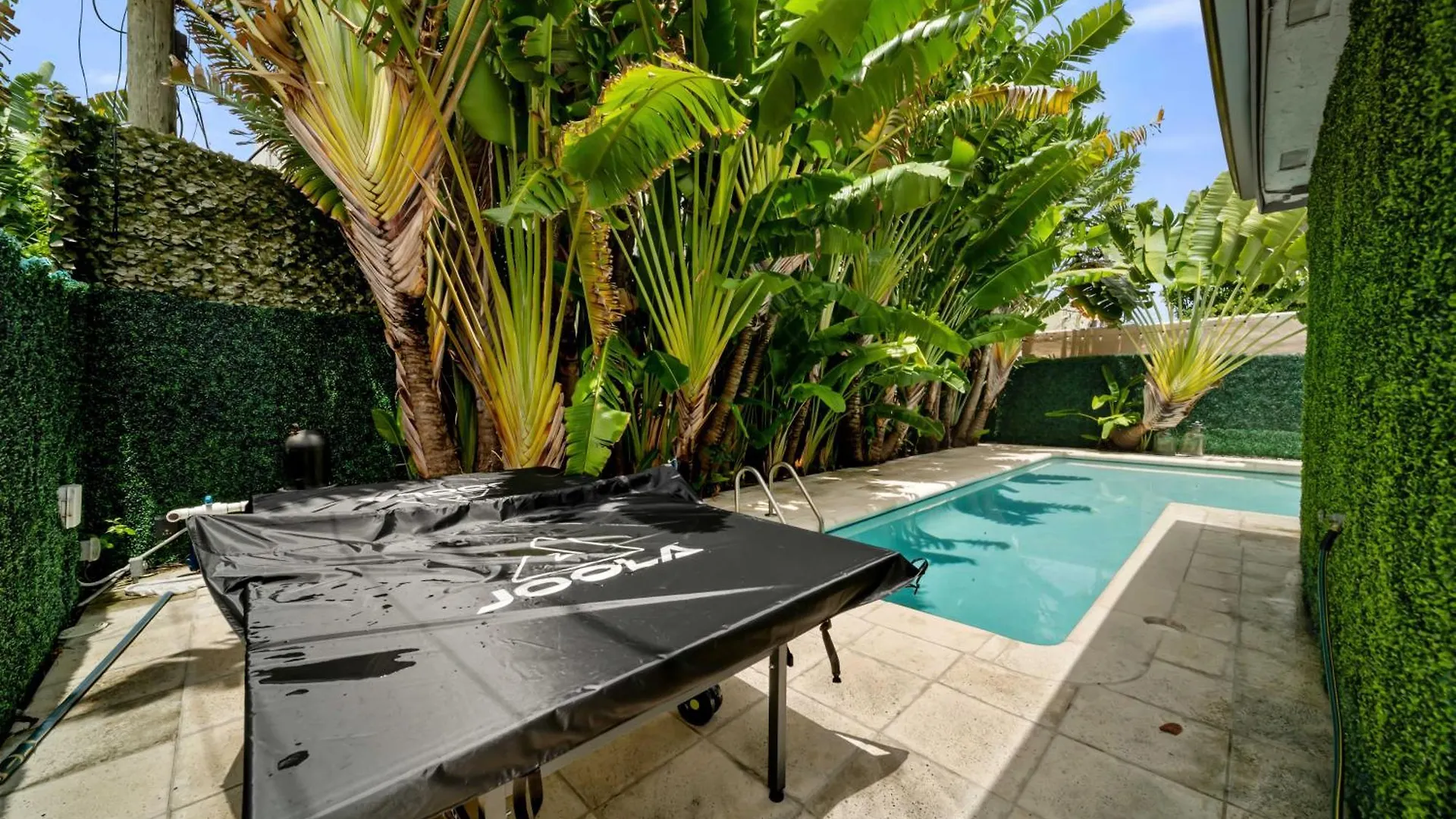 Gucci With Pool & Great Location Miami