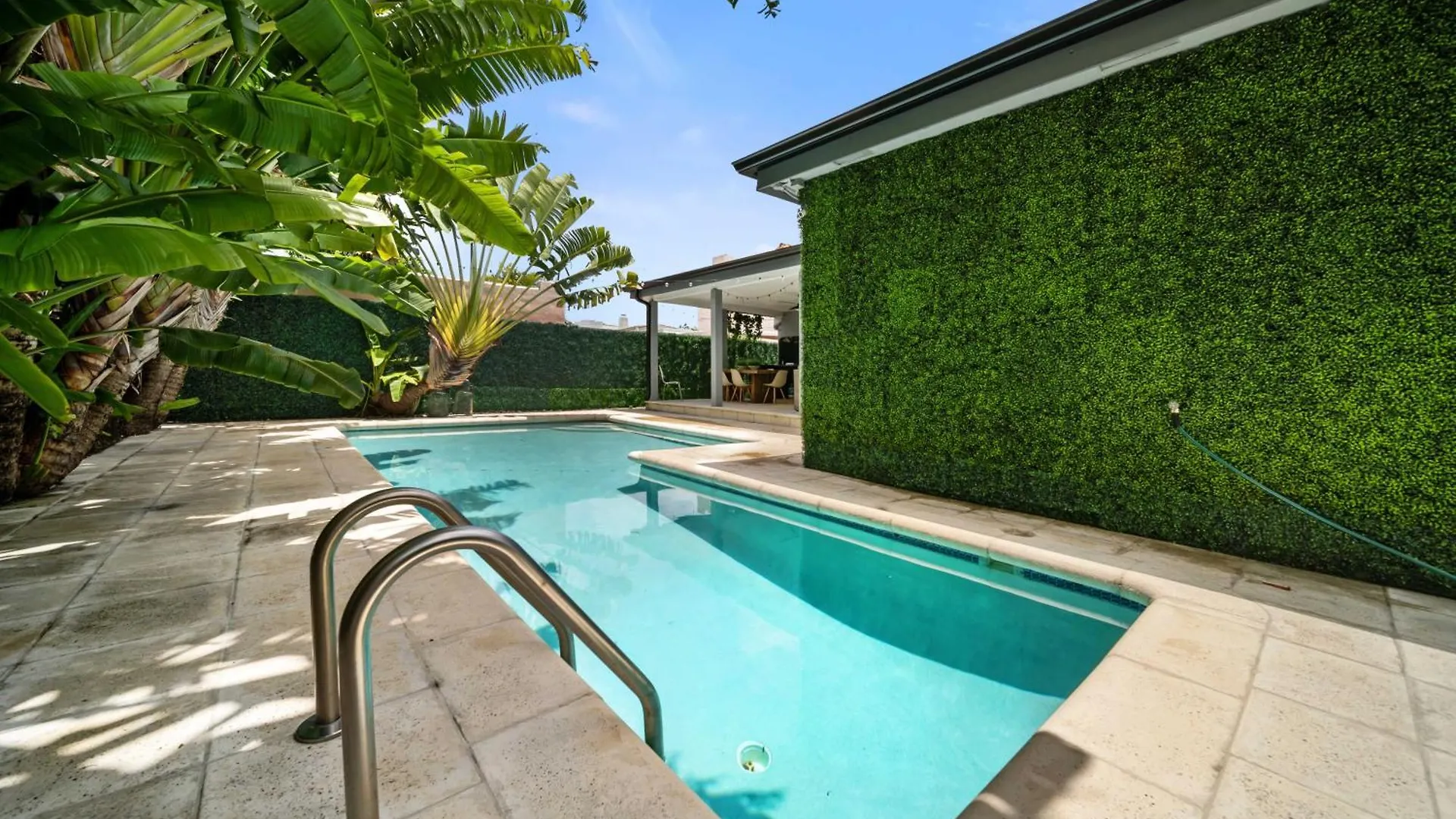 Gucci With Pool & Great Location