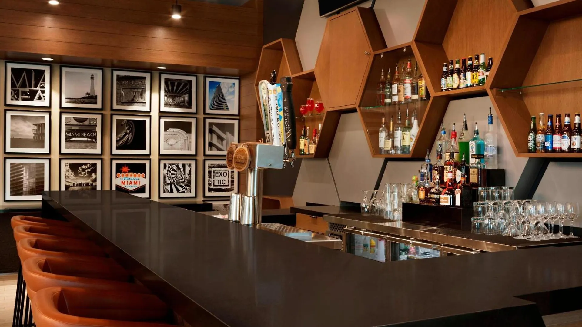 Four Points By Sheraton Miami Airport Hotel 3*