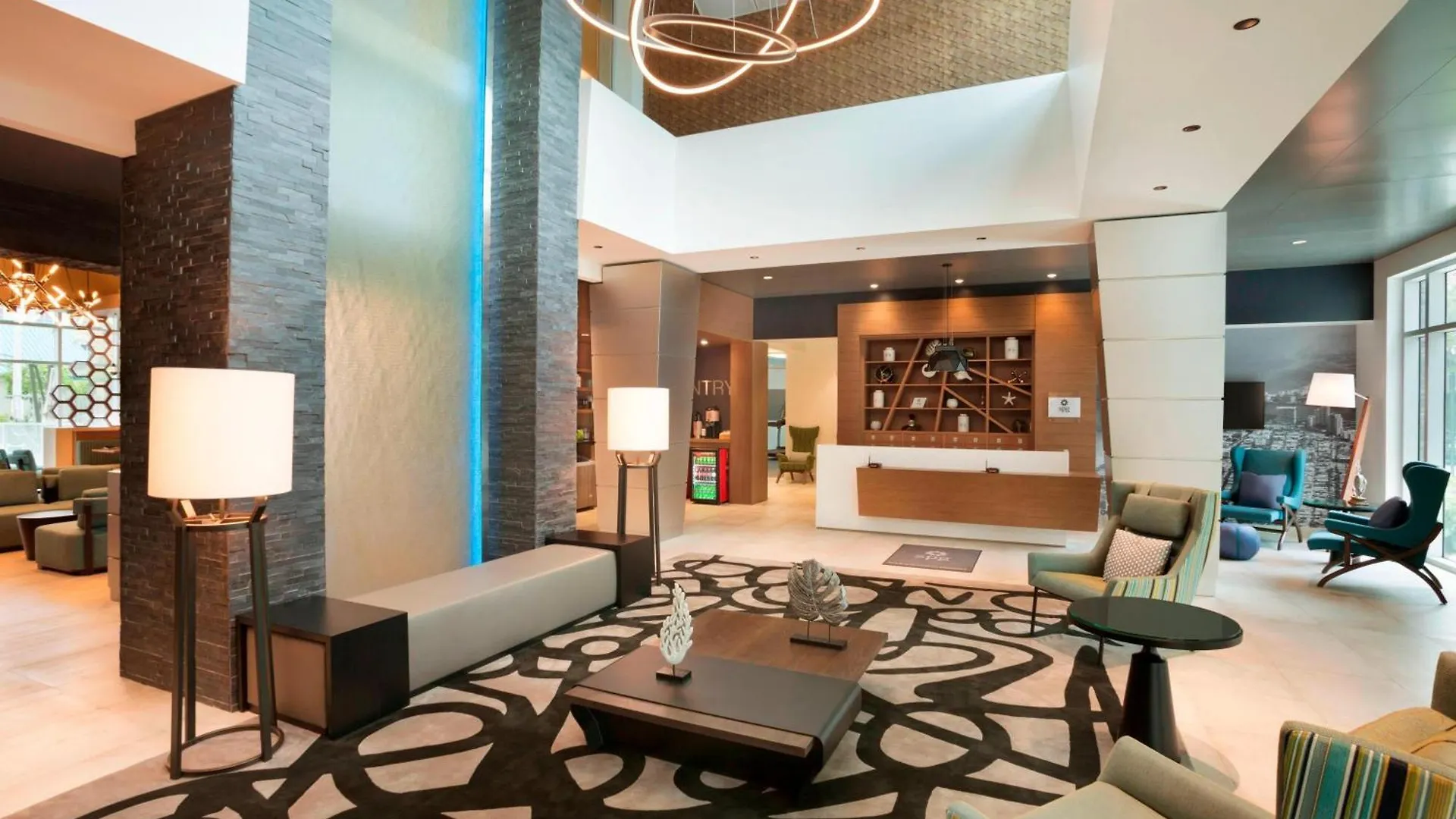 Hotel Four Points By Sheraton Miami Airport 3*