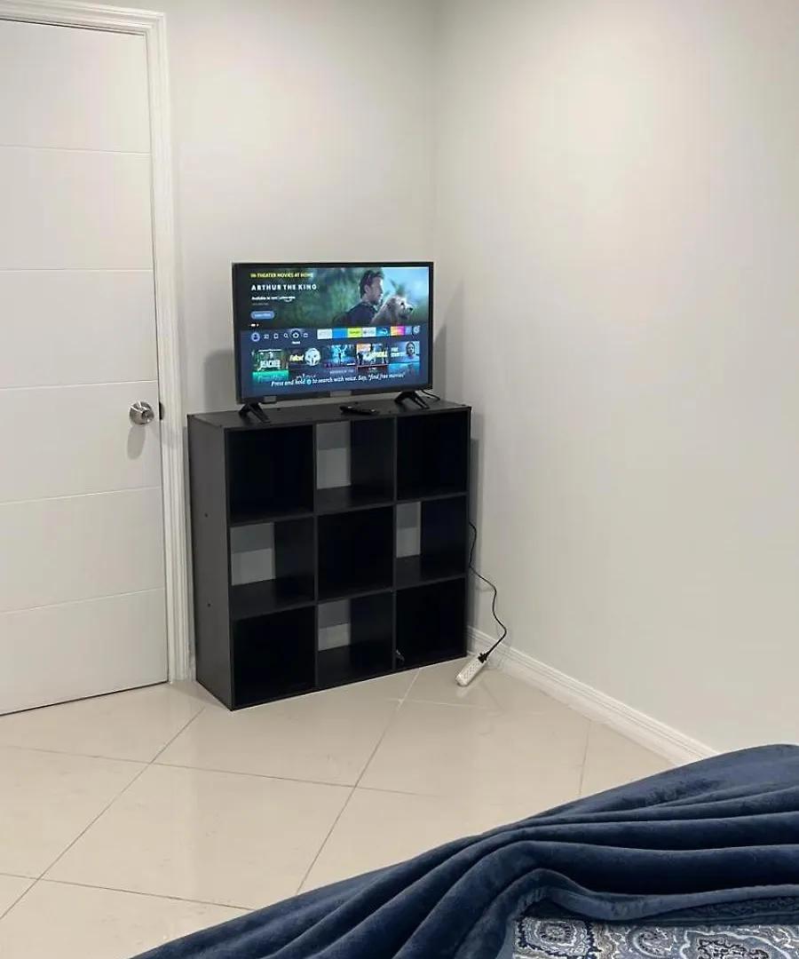 Beautiful, Fully Furnished 4bed 2bath House - 5 Minute Walk To Miracle Mile Downtown Coral Gables Miami