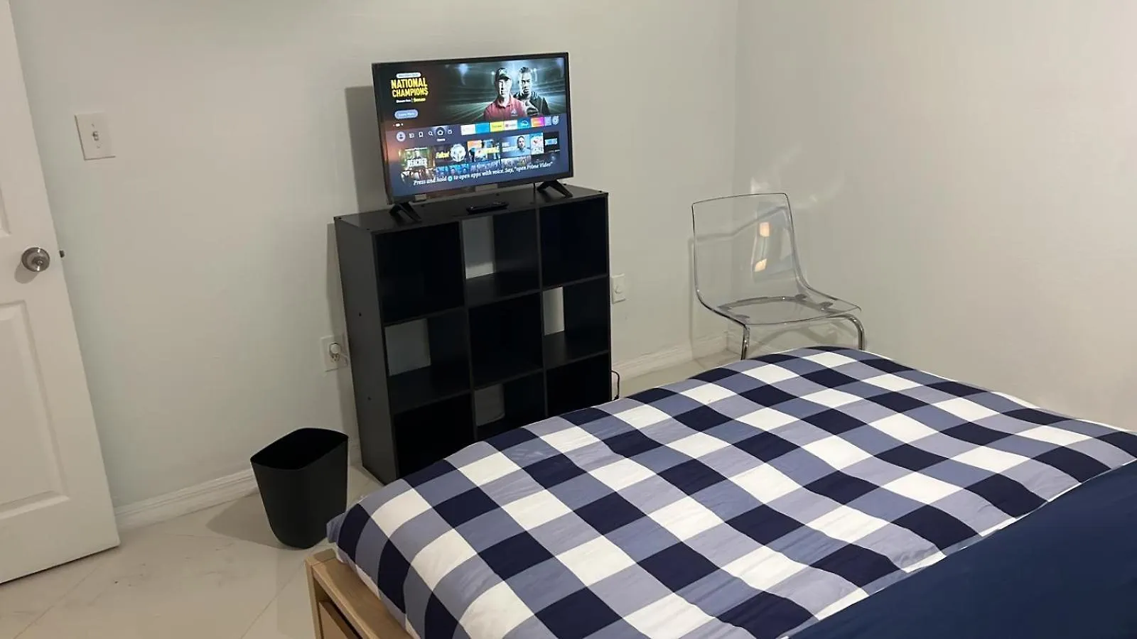 Beautiful, Fully Furnished 4bed 2bath House - 5 Minute Walk To Miracle Mile Downtown Coral Gables *