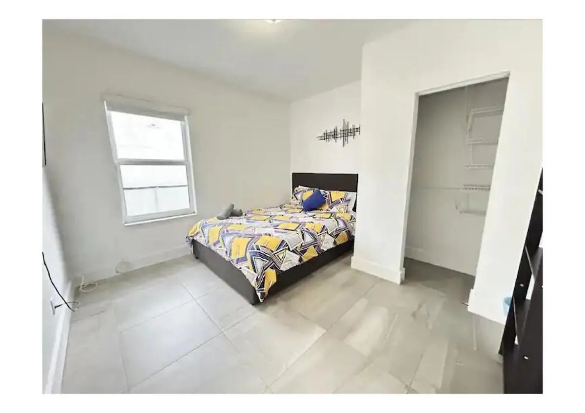 2bed In The Heart Of Apartment Miami