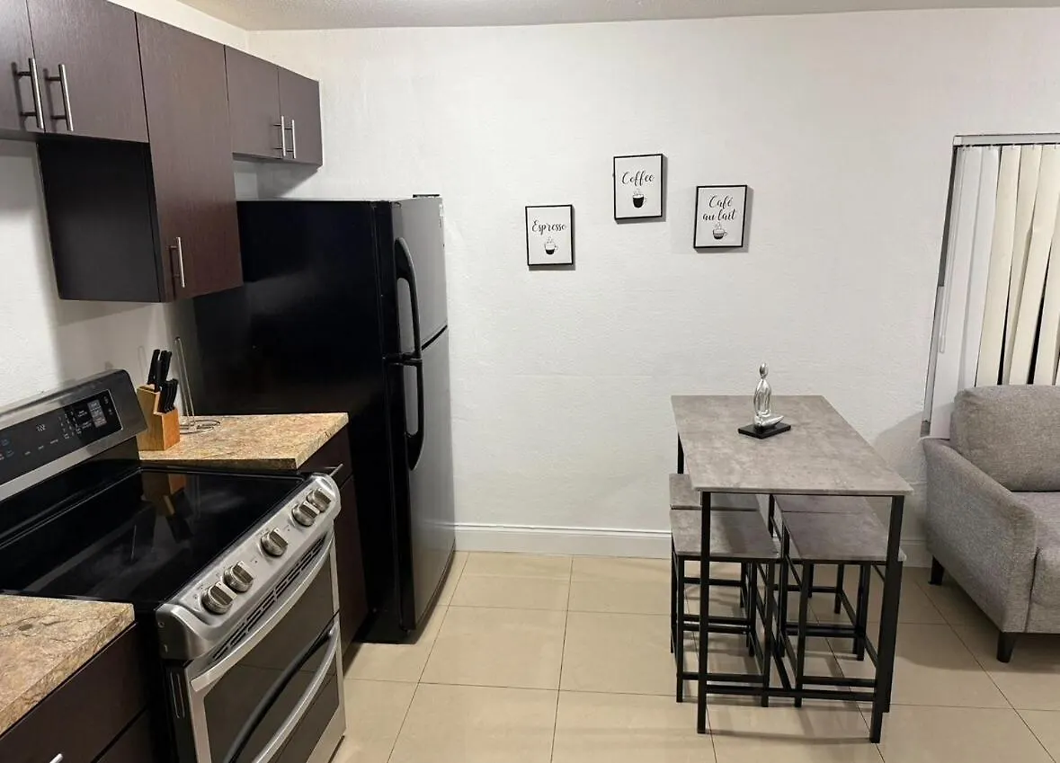Rest Pad For 2 Apartment Miami