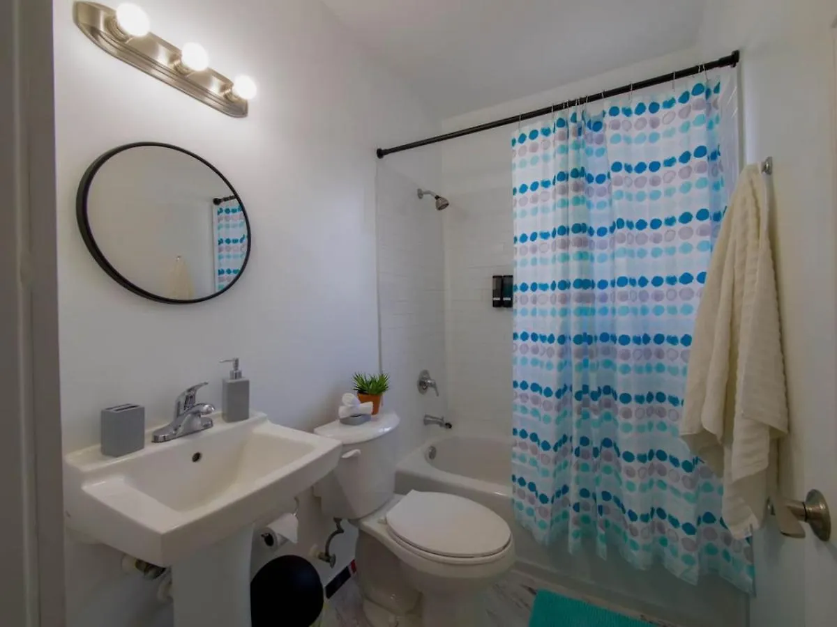 Apartment Stylish - Edgewater *