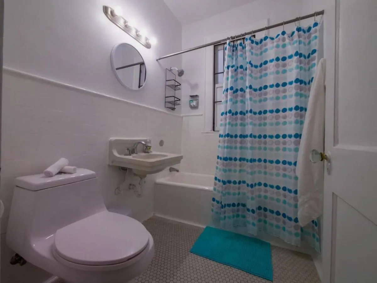 Style 2bed And 1bath Gem - Location * Майами