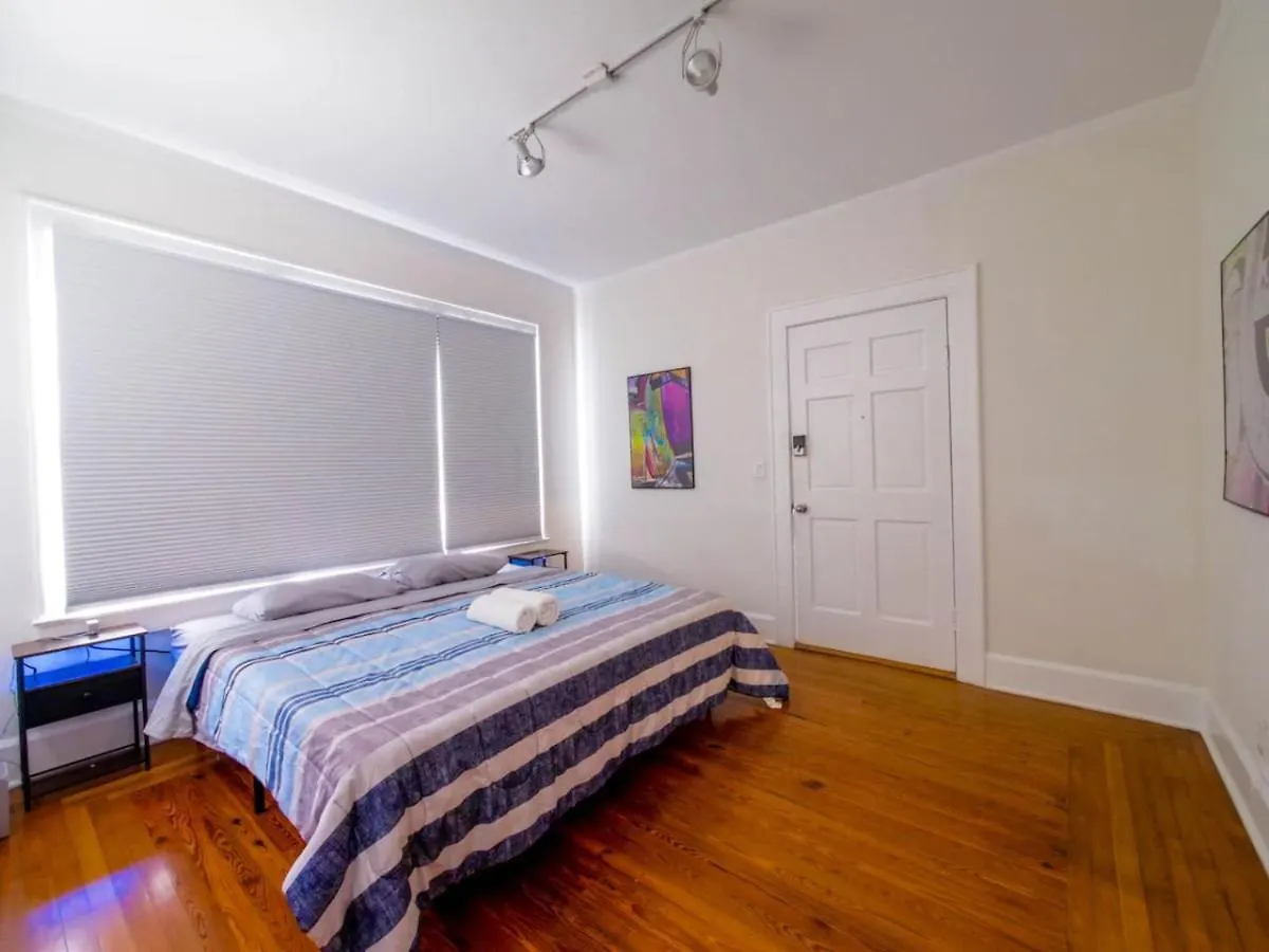 Style 2bed And 1bath Gem - Location *