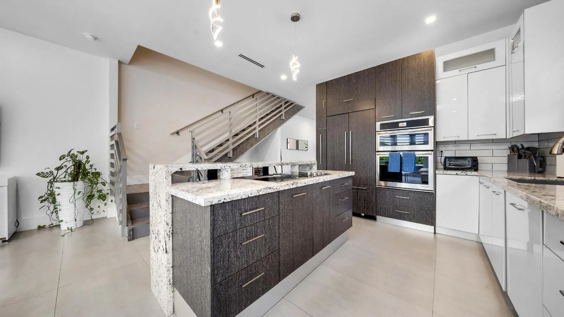 Coconut Grove Casita With Private Plunge Pool, Gated Villa