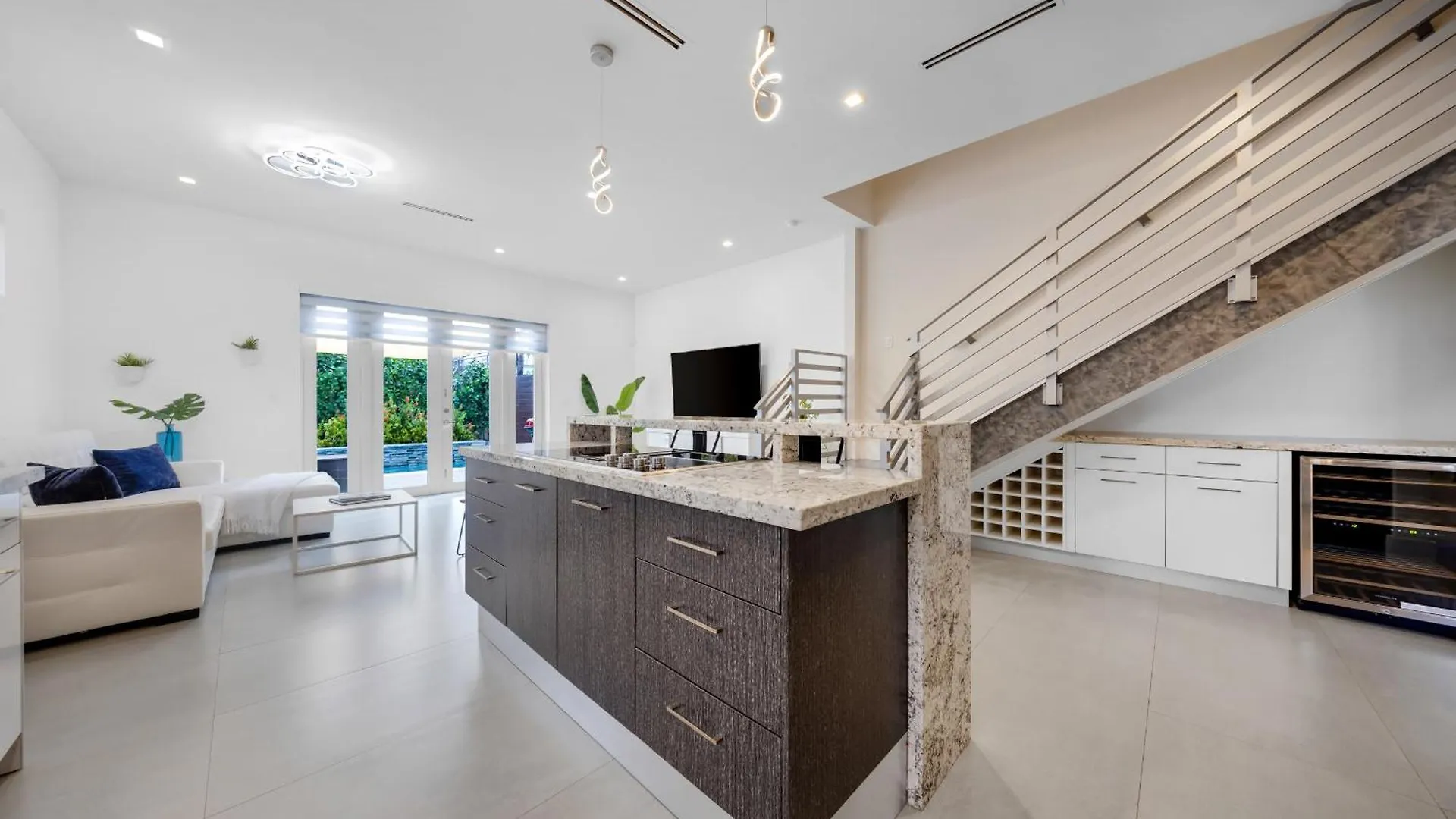 Villa Coconut Grove Casita With Private Plunge Pool, Gated