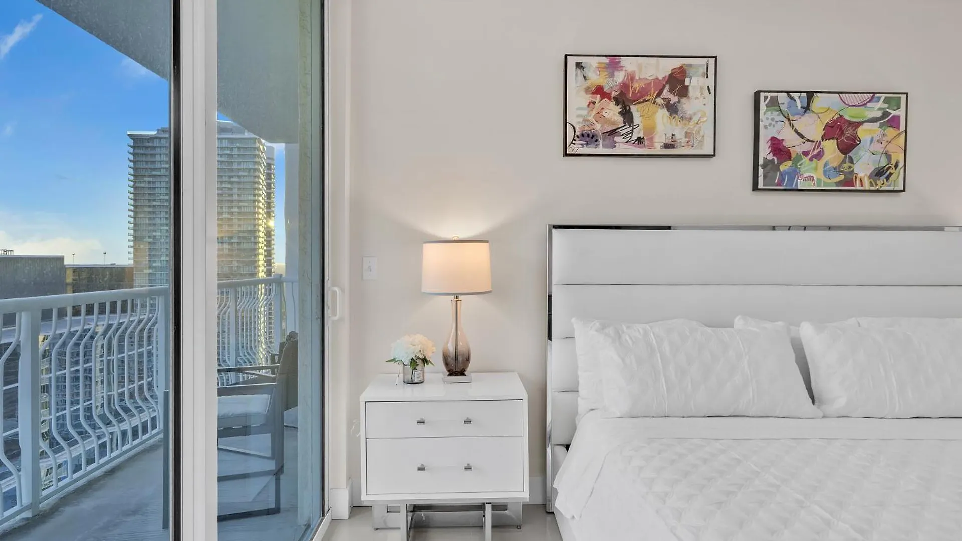 Beautiful 1 Bedroom Overlooking The Ocean And Downtown Brickell Apartment