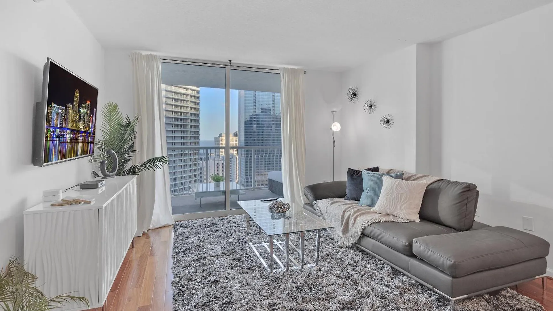 Apartment Beautiful 1 Bedroom Overlooking The Ocean And Downtown Brickell