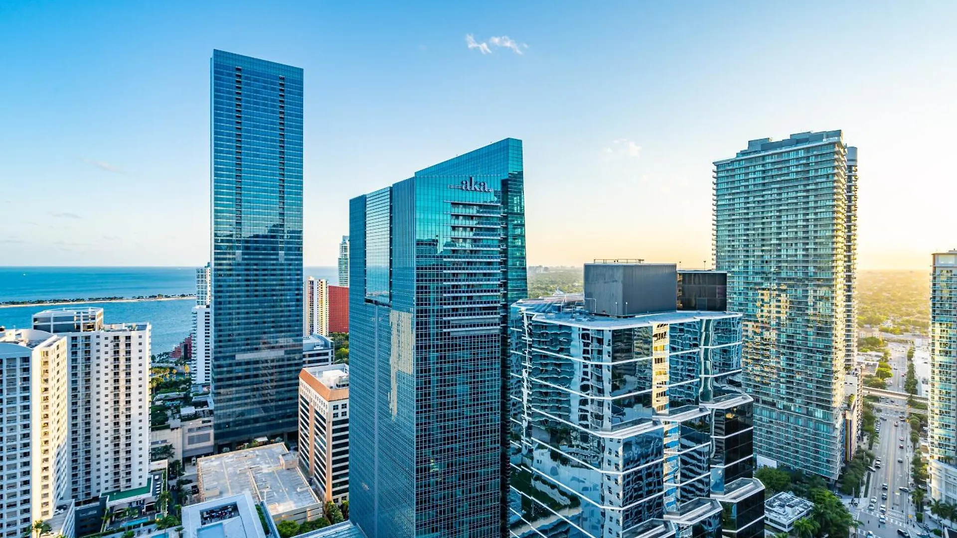 Beautiful 1 Bedroom Overlooking The Ocean And Downtown Brickell Apartment *