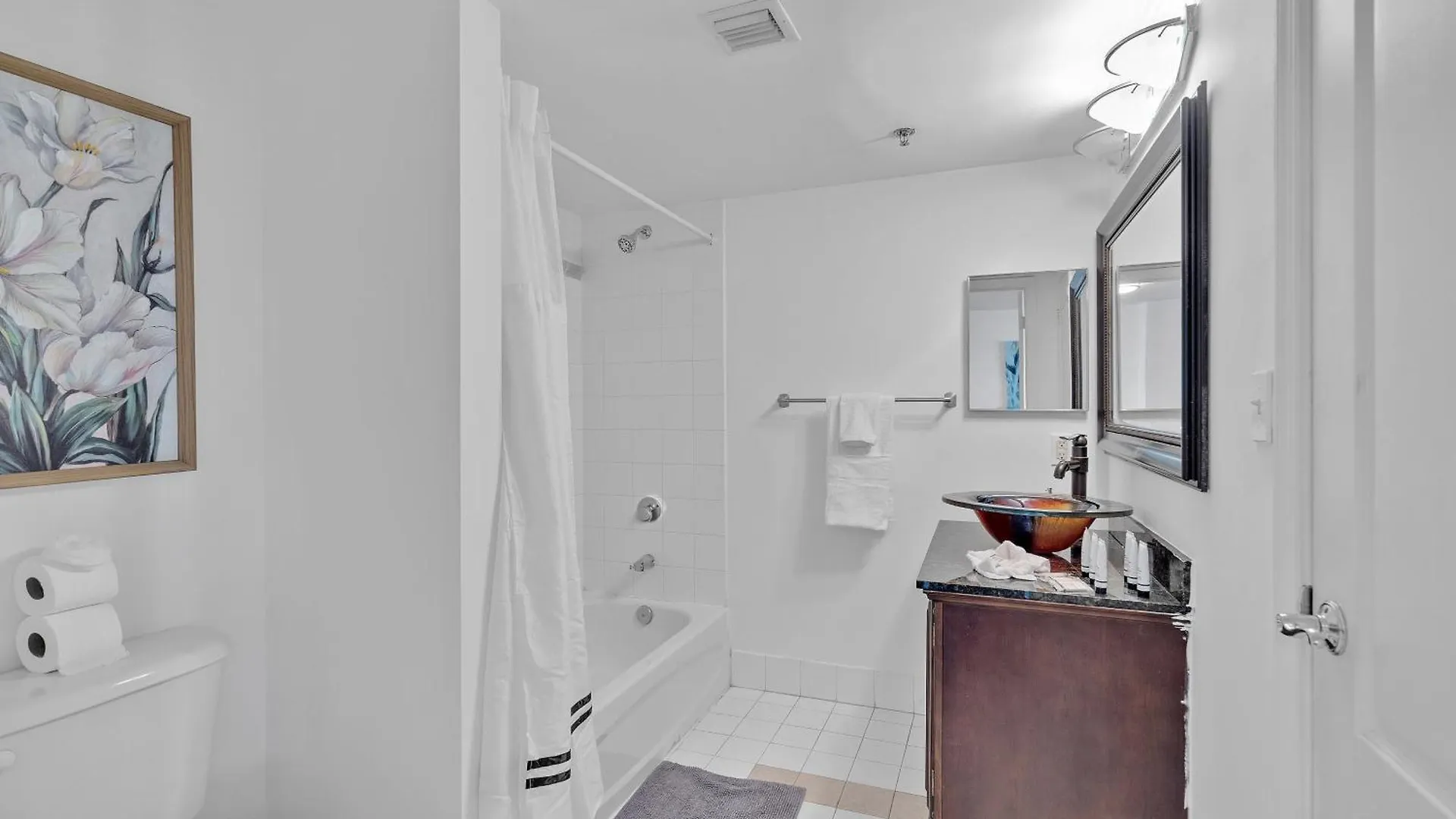 Beautiful 1 Bedroom Overlooking The Ocean And Downtown Brickell Apartment *
