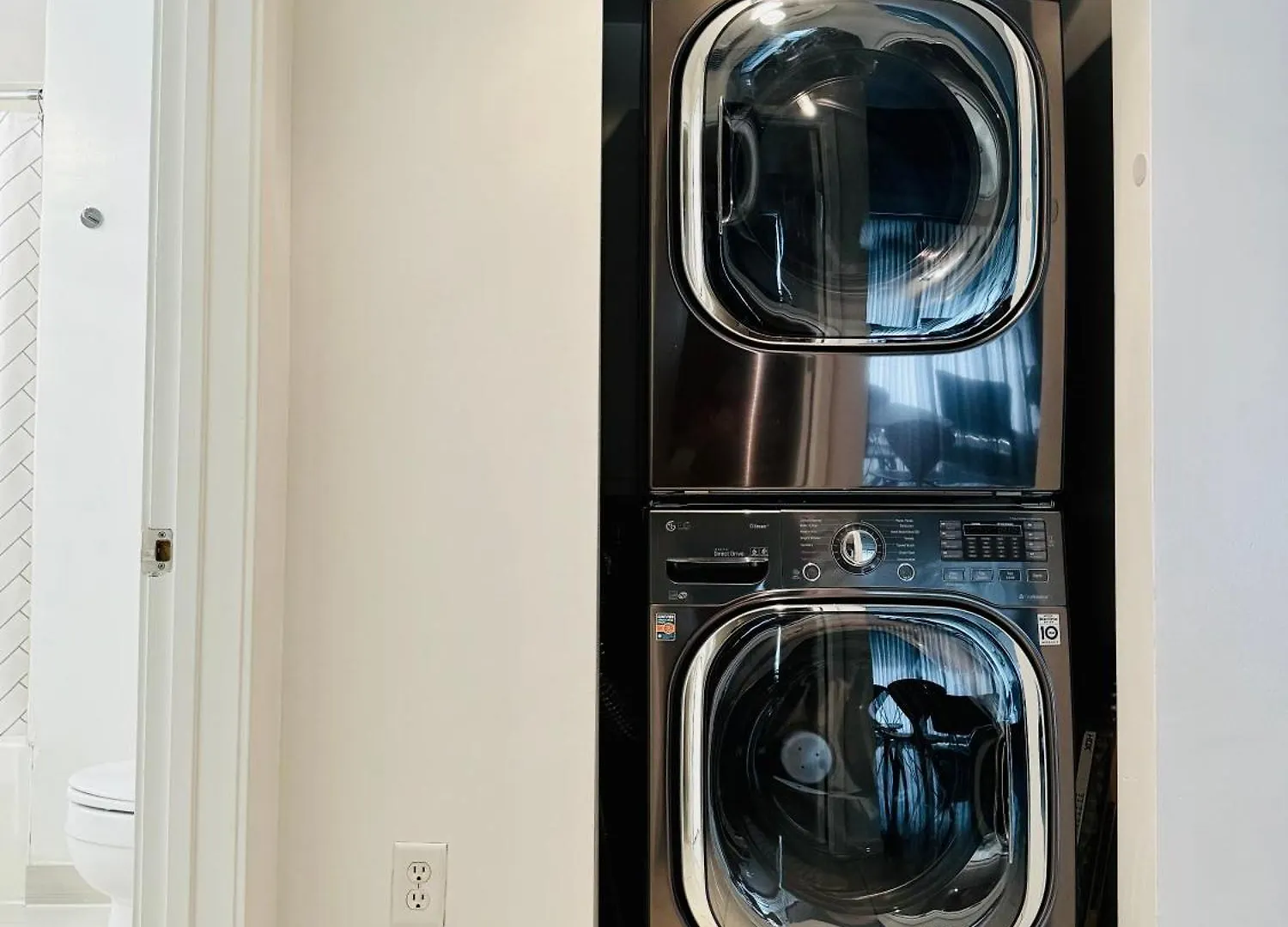 Midtown Luxury Apartment *