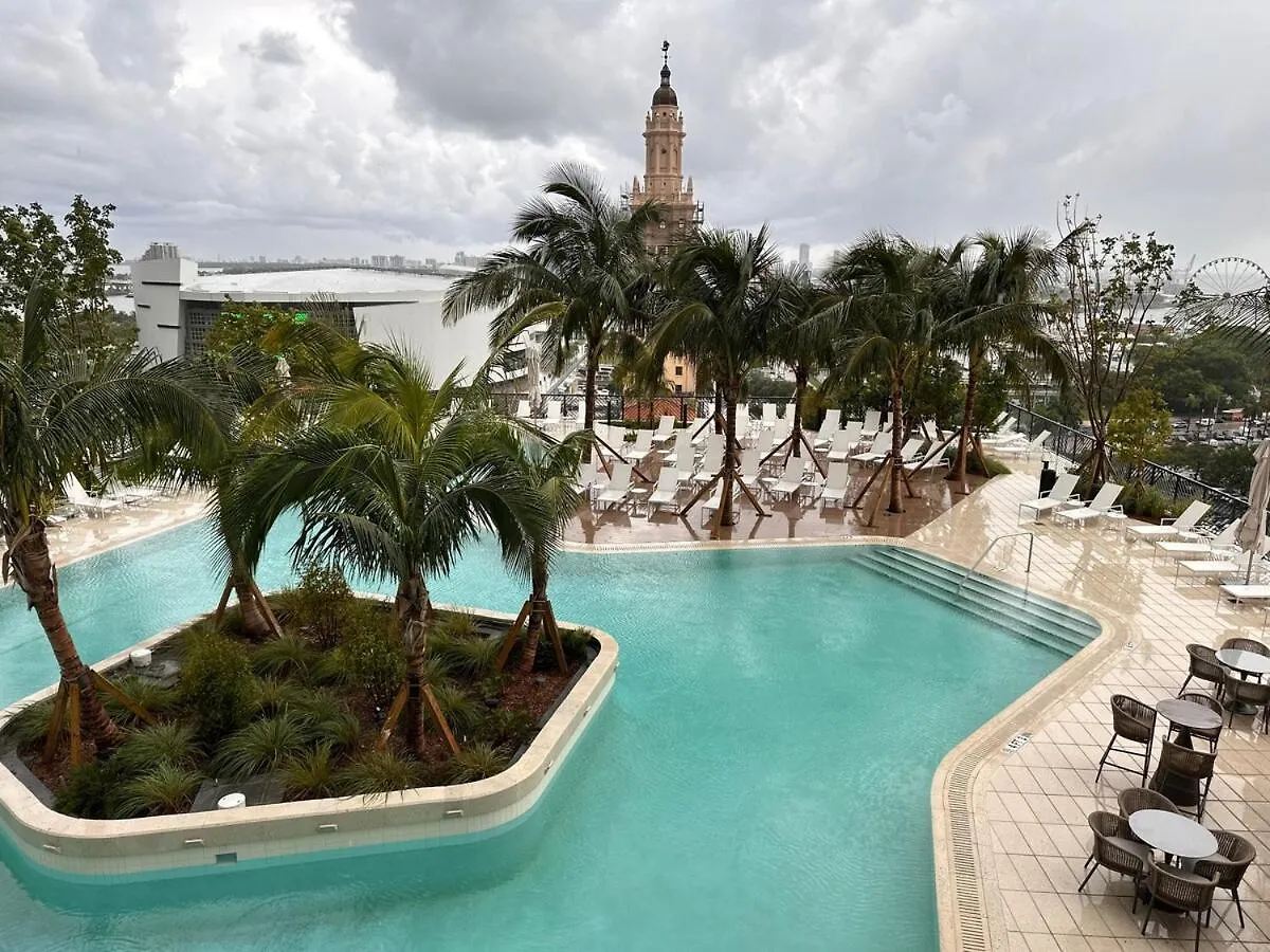 Apartment Phenomenal 1 Bed - Amazing Views *