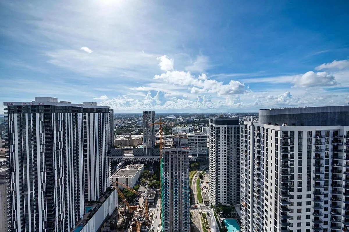 Phenomenal 1 Bed - Amazing Views Apartment