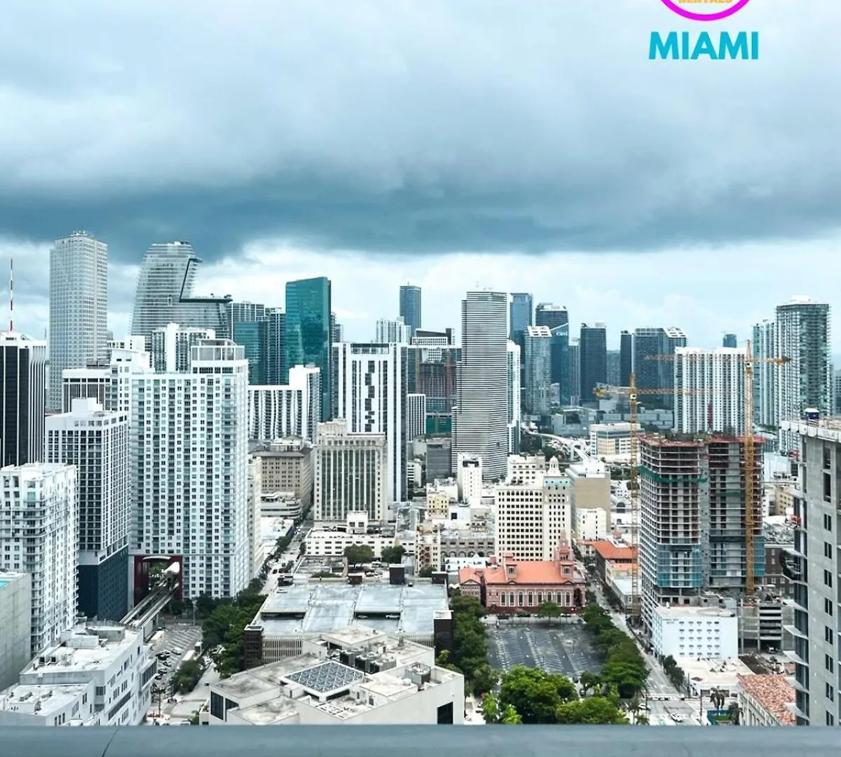Apartment Phenomenal 1 Bed - Amazing Views *