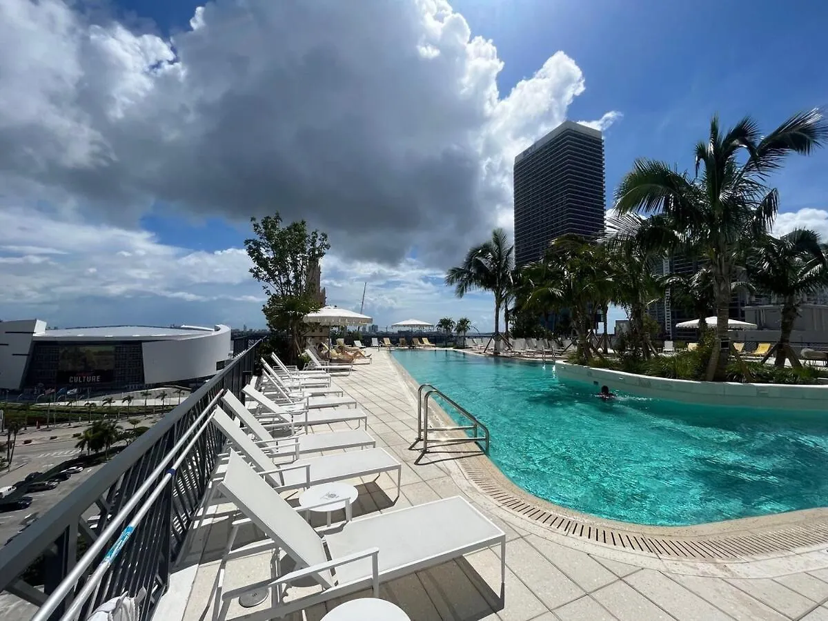 Phenomenal 1 Bed - Amazing Views *