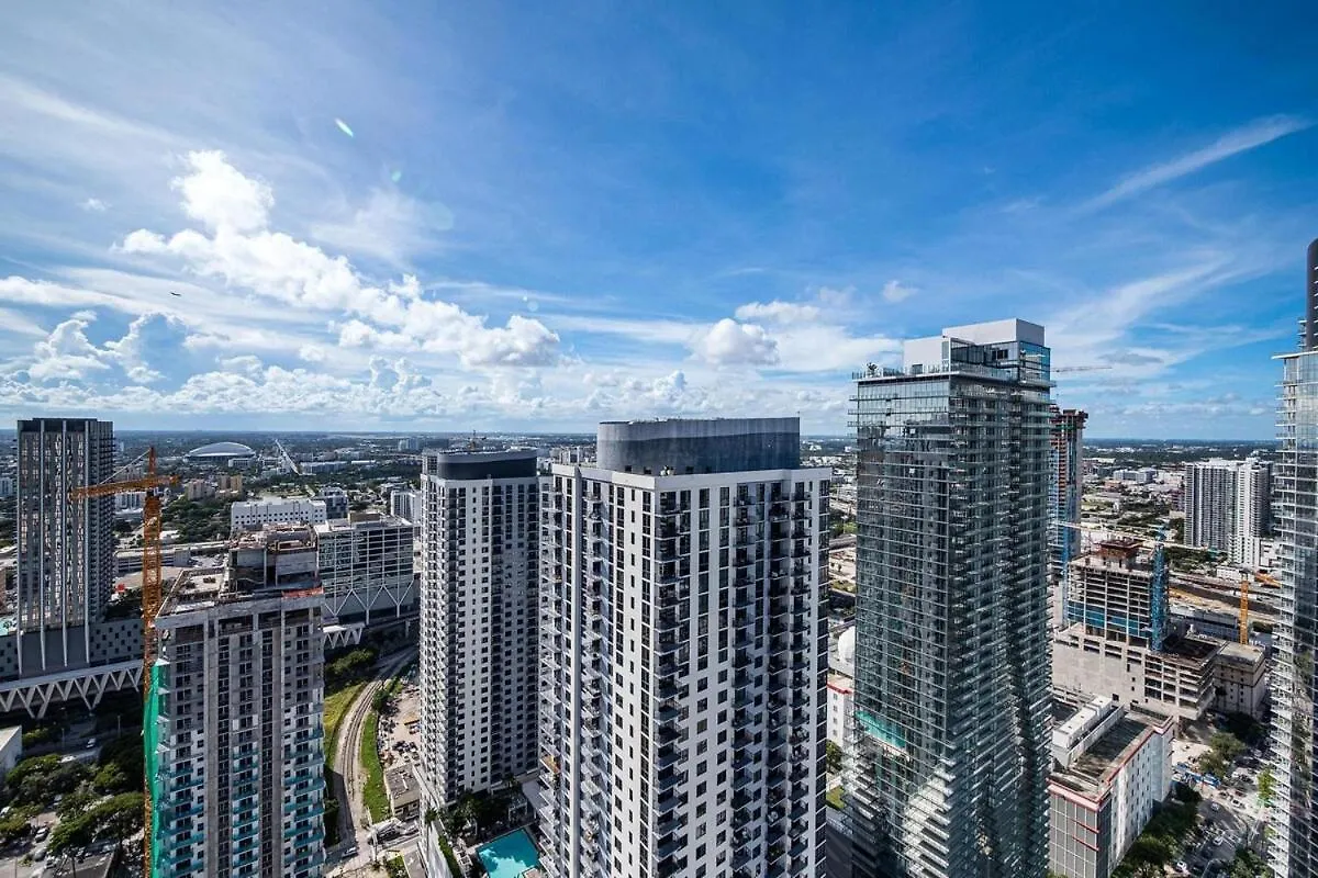 Phenomenal 1 Bed - Amazing Views *