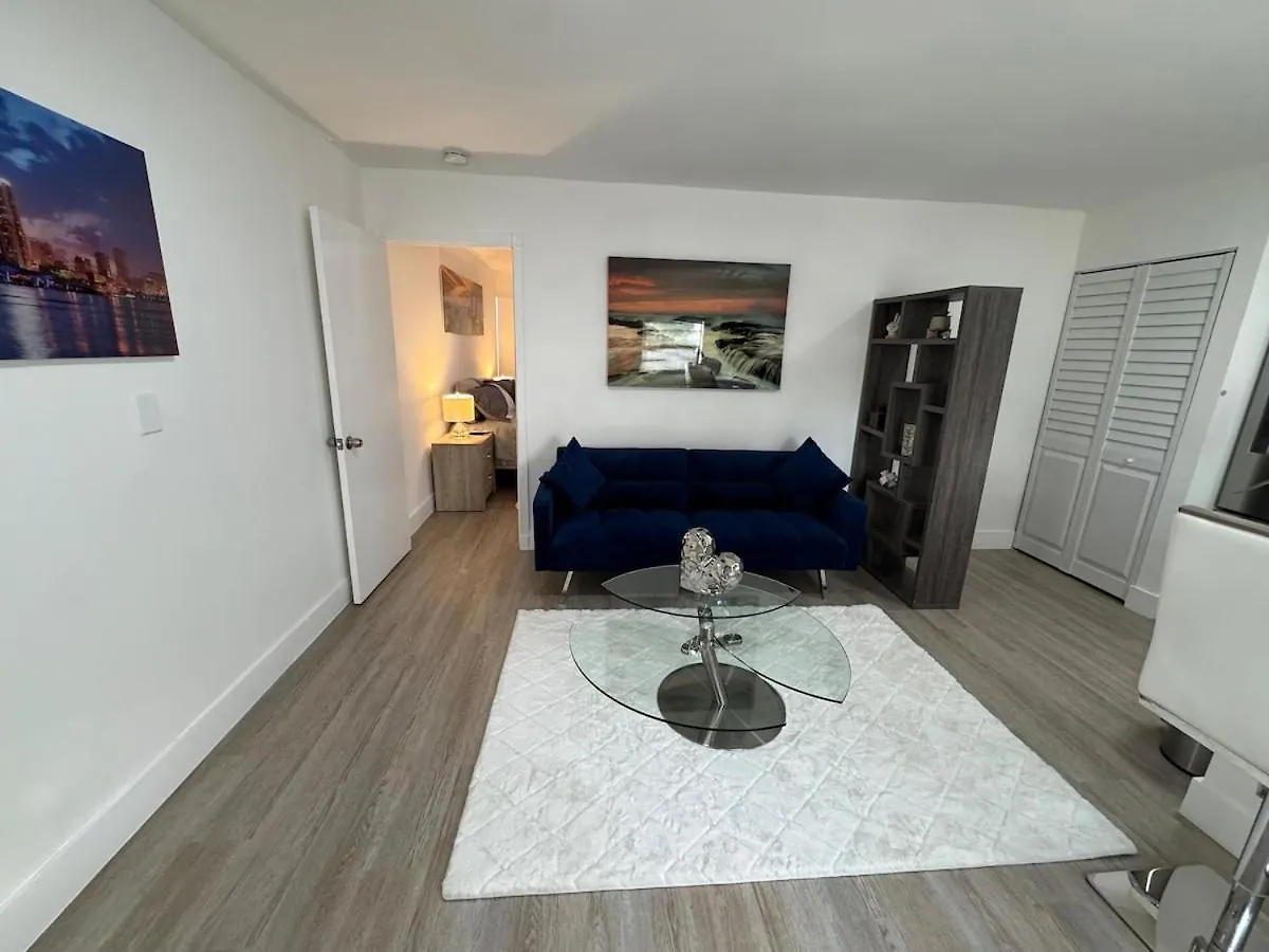 Modern Oasis - Bbq Access Apartment