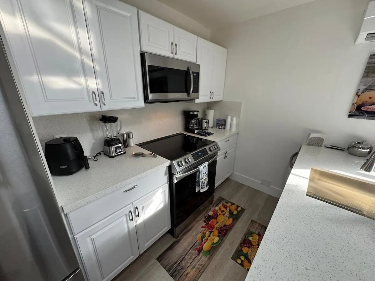 Modern Oasis - Bbq Access Apartment Miami