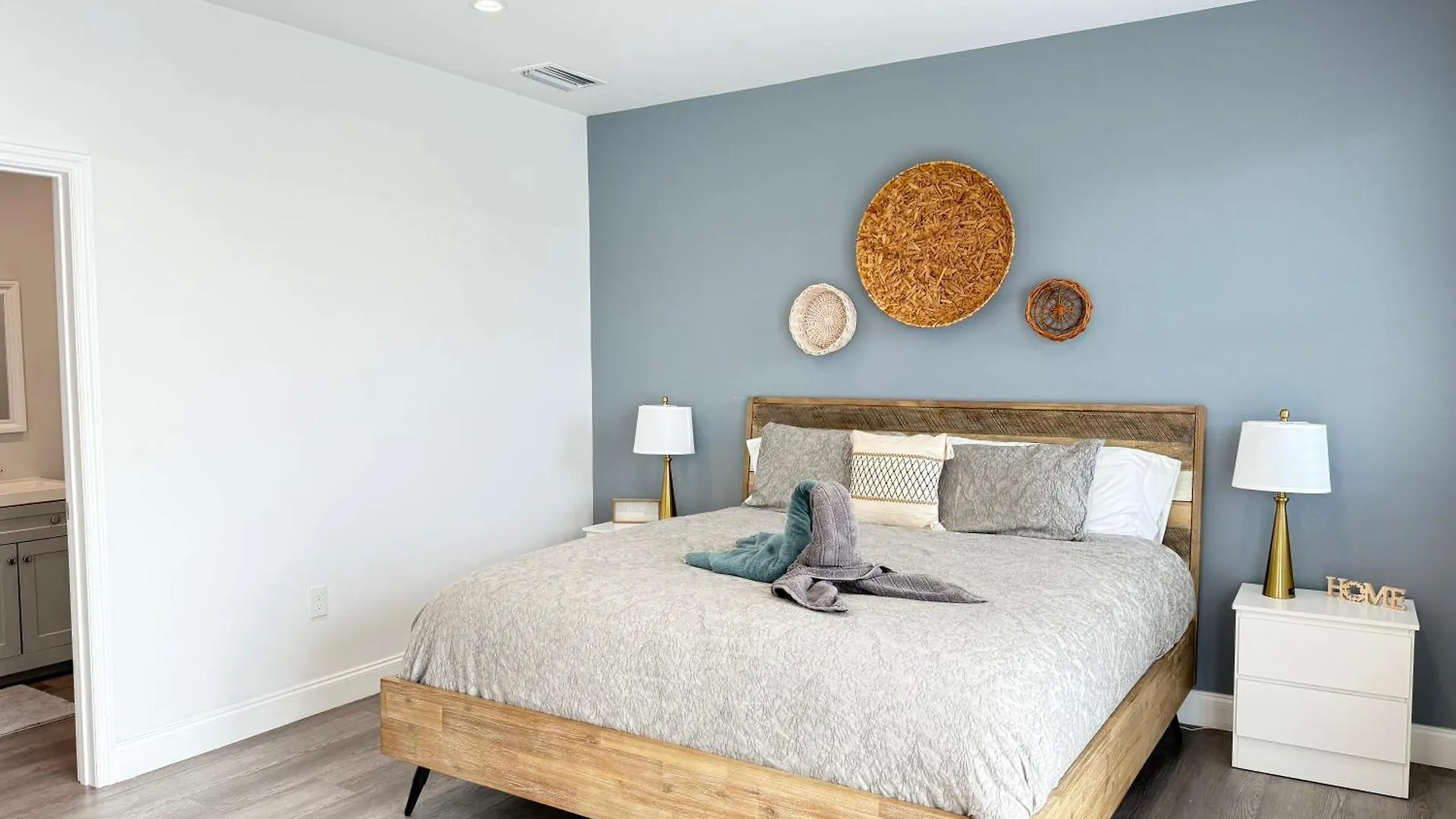Vila Modern Retreat, Hot Tub And Gazebo Oasis *