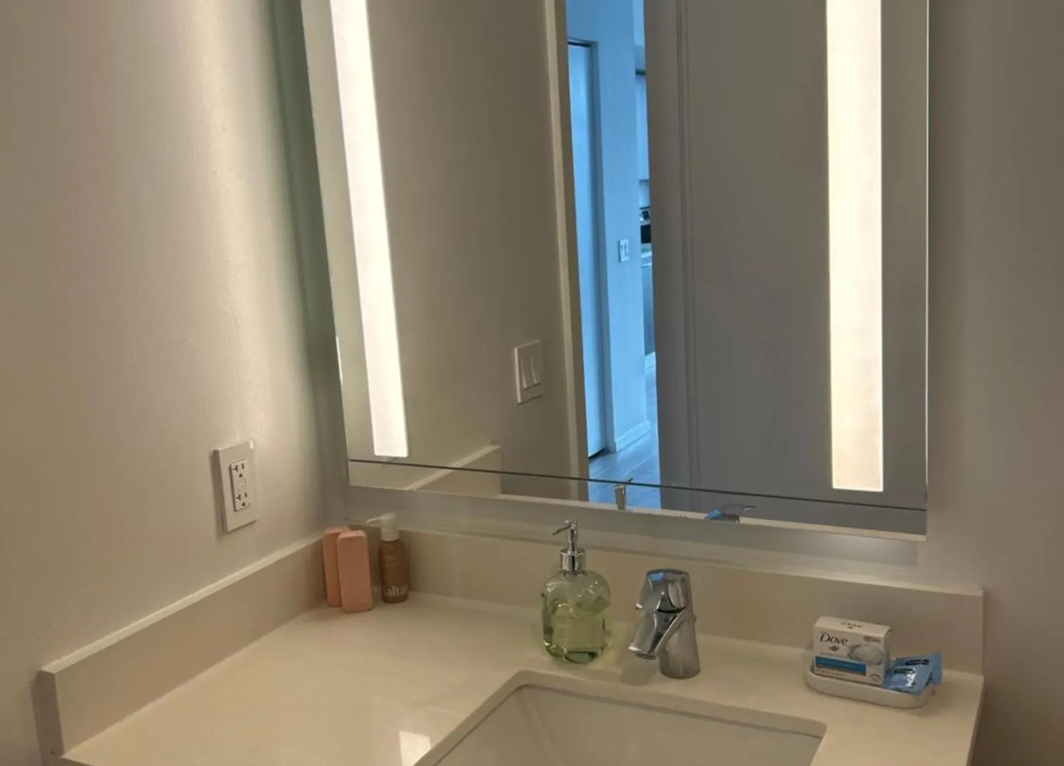Apartment Luxury High Rise *