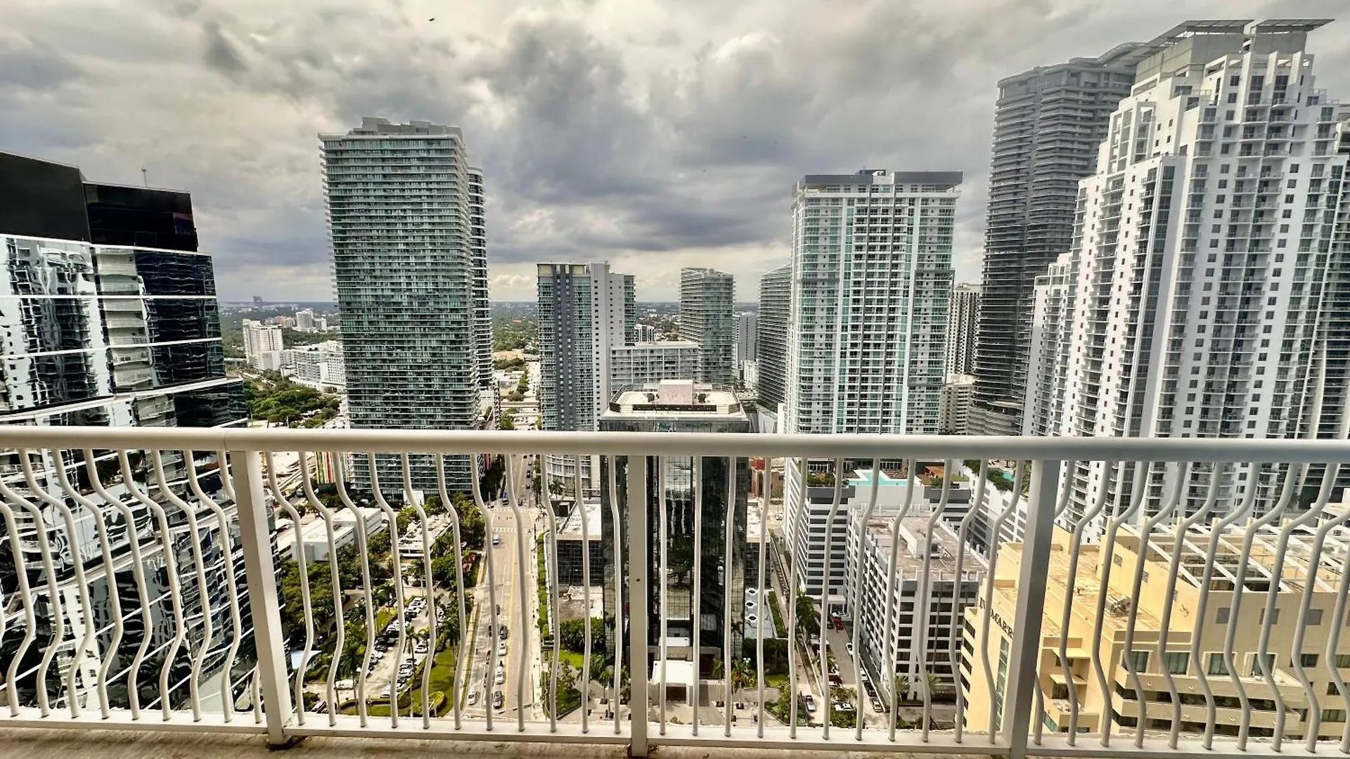Apartment The At Brickell Club