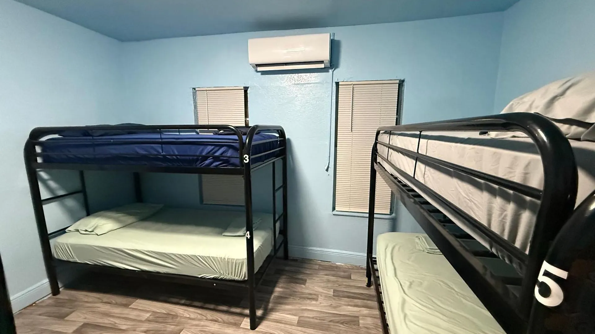 Hostel Oqp Vacations