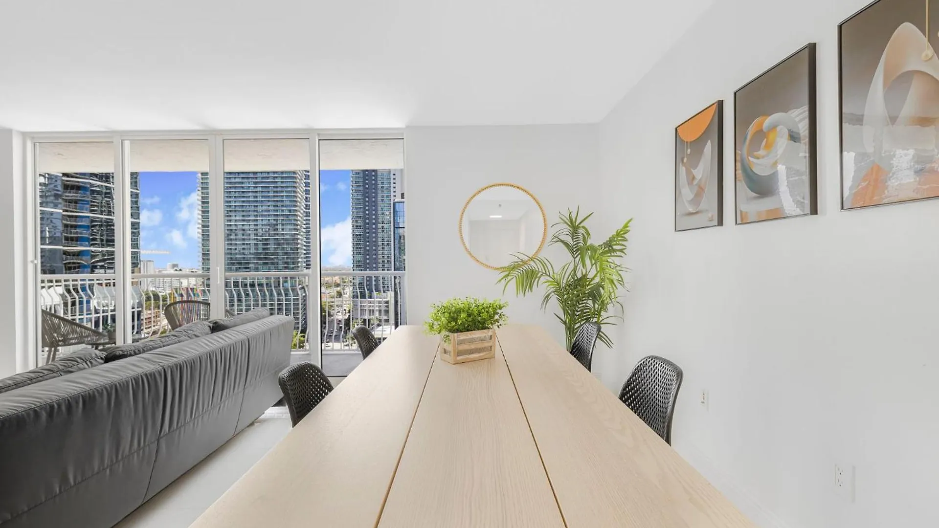 Modern Brickell With Prime Views