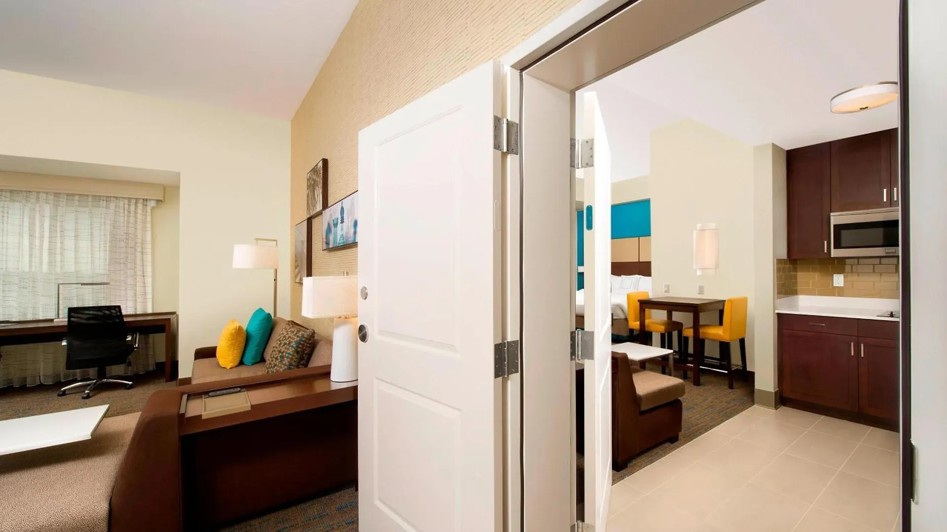 By Marriott Miami Airport West/doral Hotel