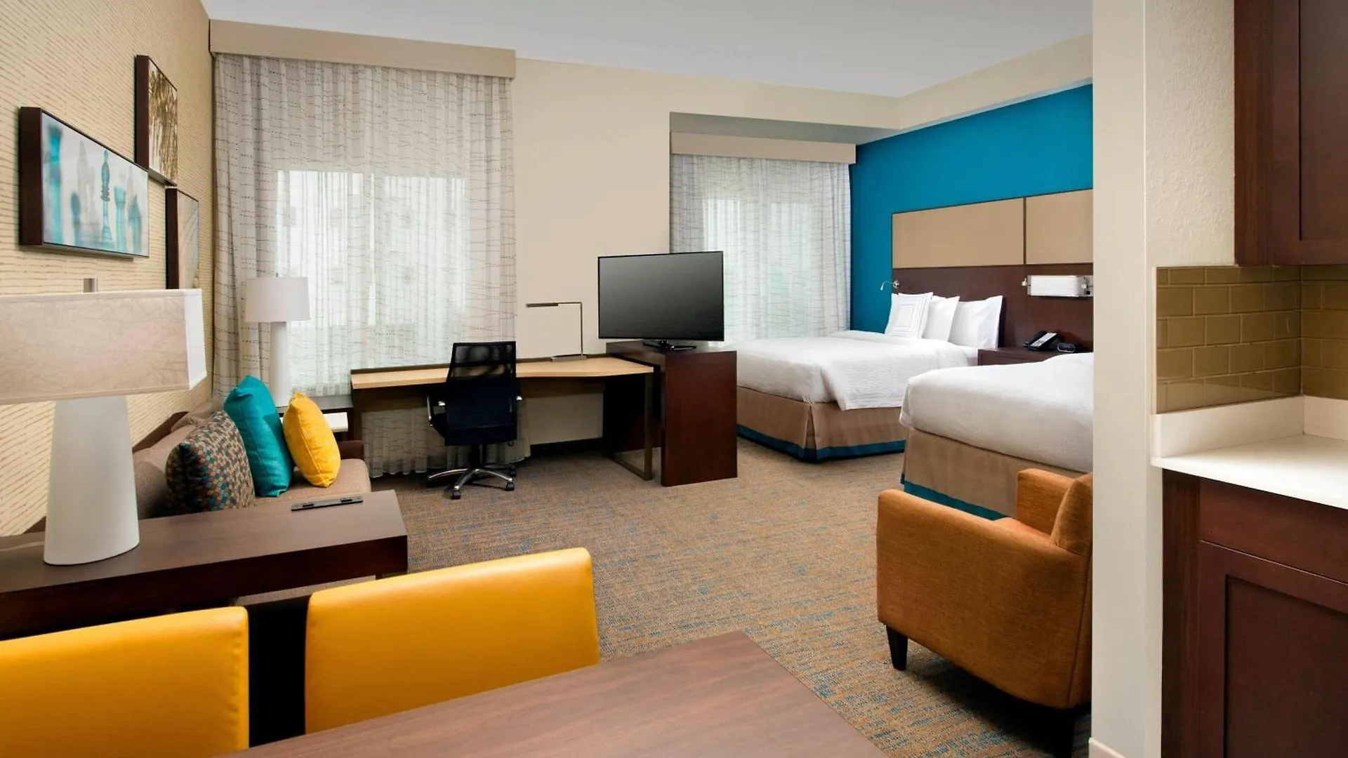 Hotel By Marriott Miami Airport West/doral 3*