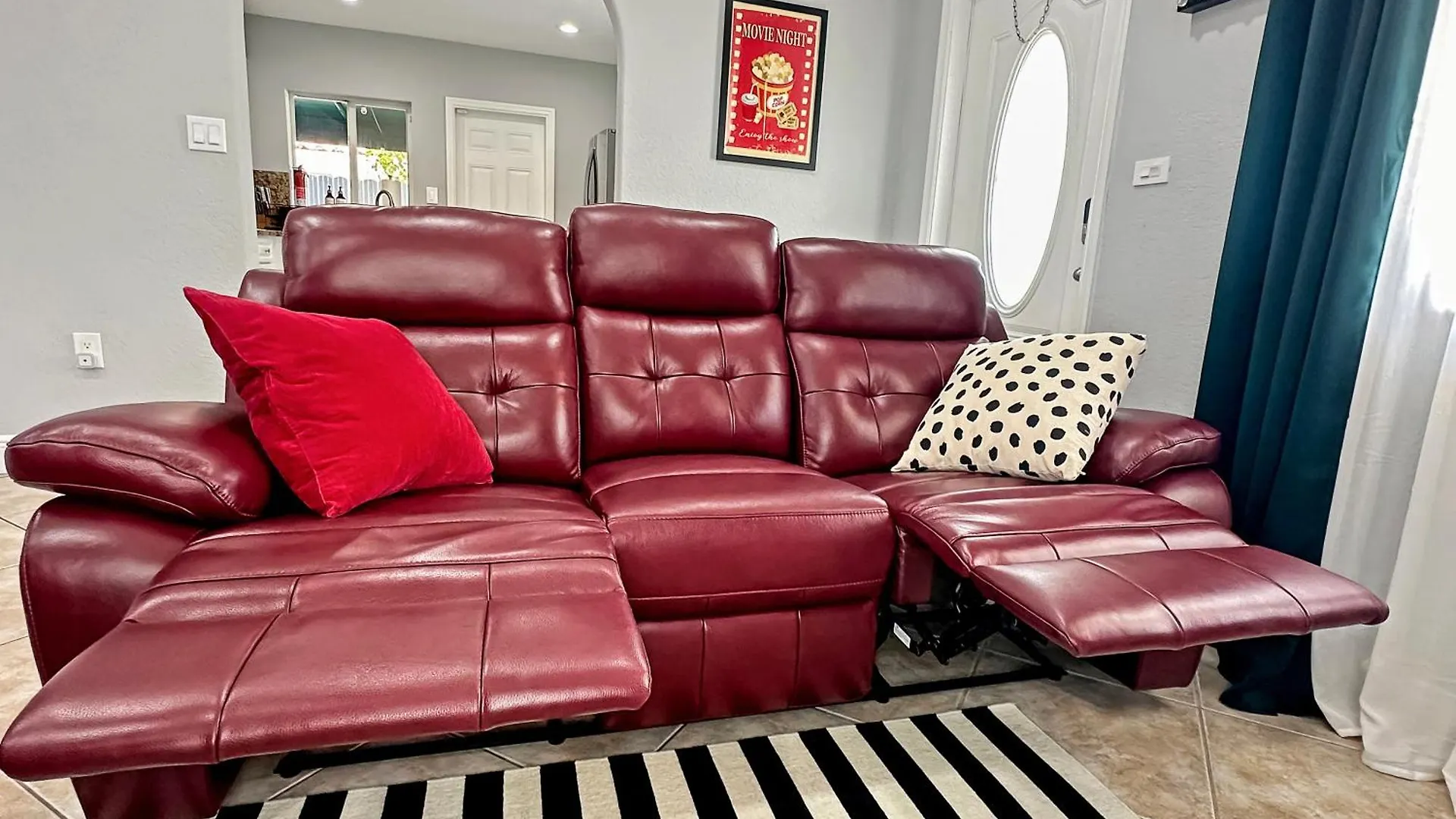 Vacay Spot Gables: Spacious Group Retreat With Game & Prime Location *