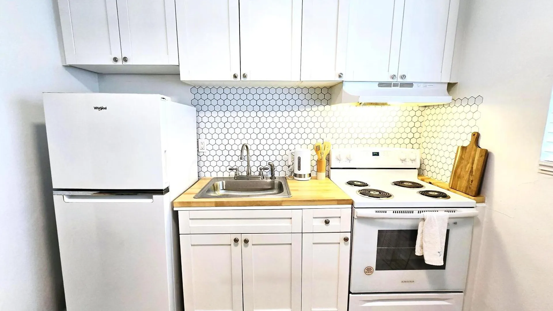 Cozy Near Brickell Apartment *
