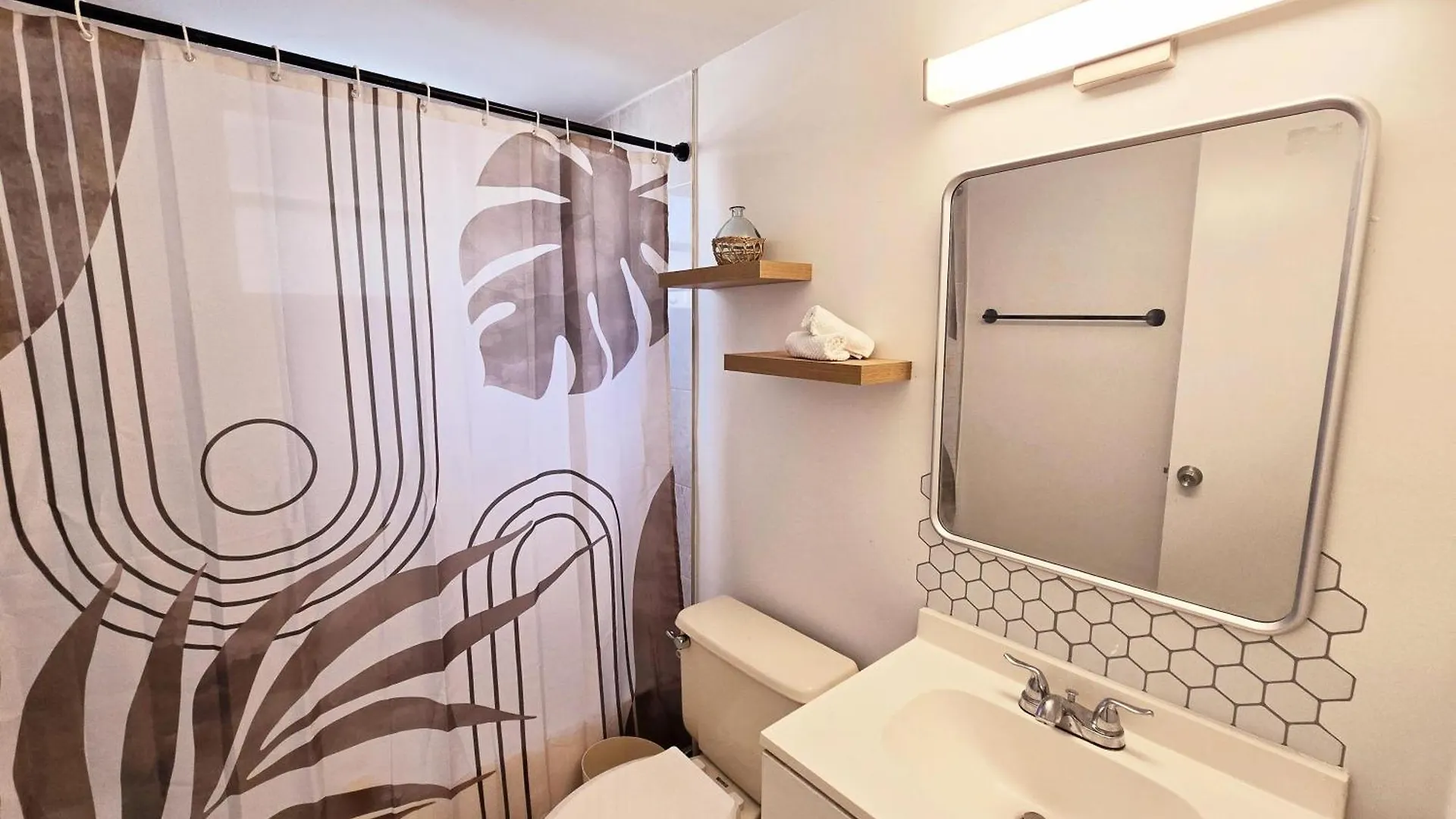 Cozy Near Brickell Apartment *