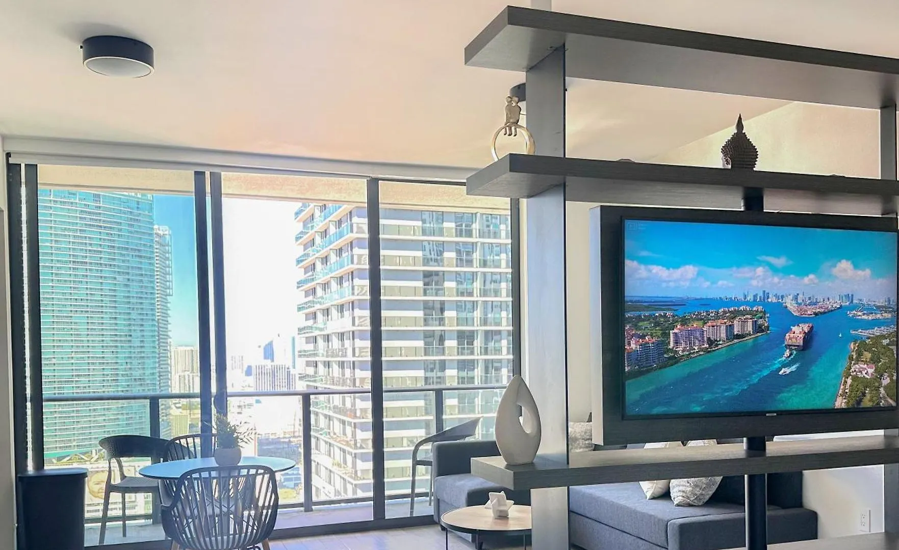 Apartment Luxury Loft- Free Parking- Ocean View, Brickell Downtown Miami