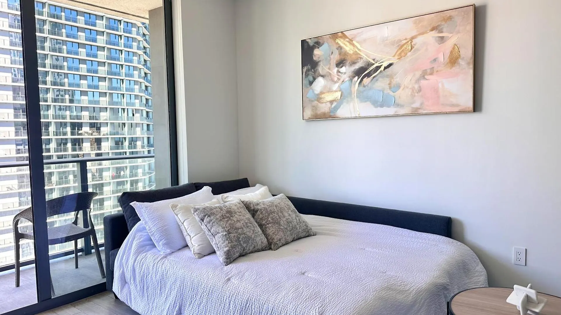 Luxury Loft- Free Parking- Ocean View, Brickell Downtown *