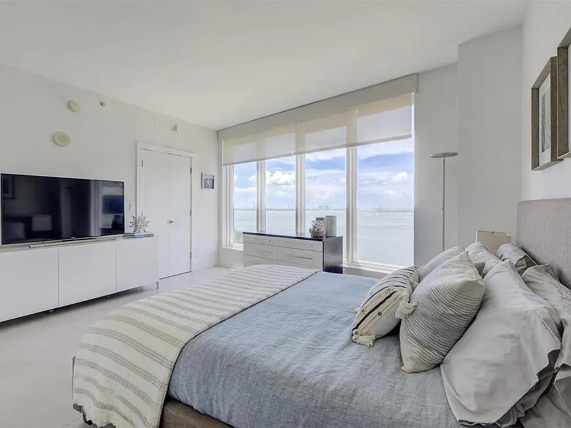 Spacious Corner With Stunning Bay Views Appartement Miami
