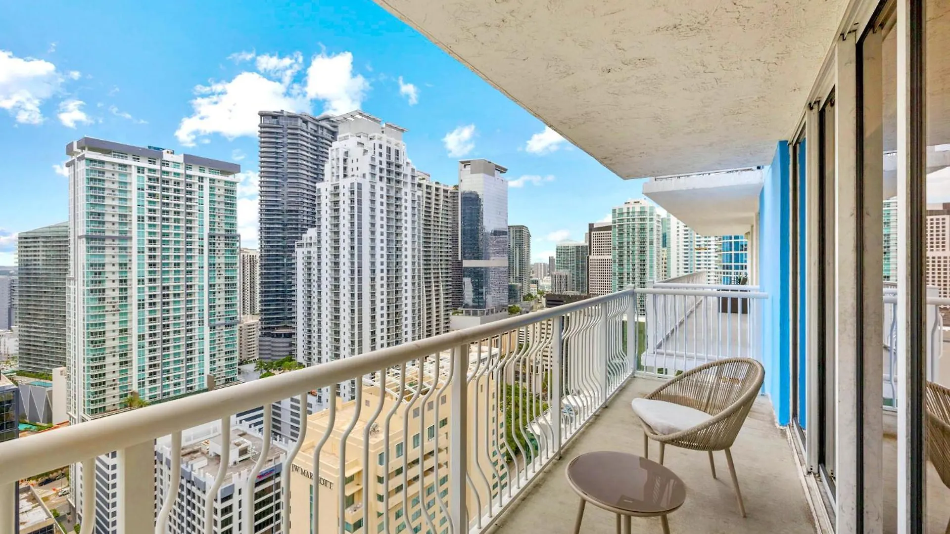 Apartment The Amenities In One-site Miami