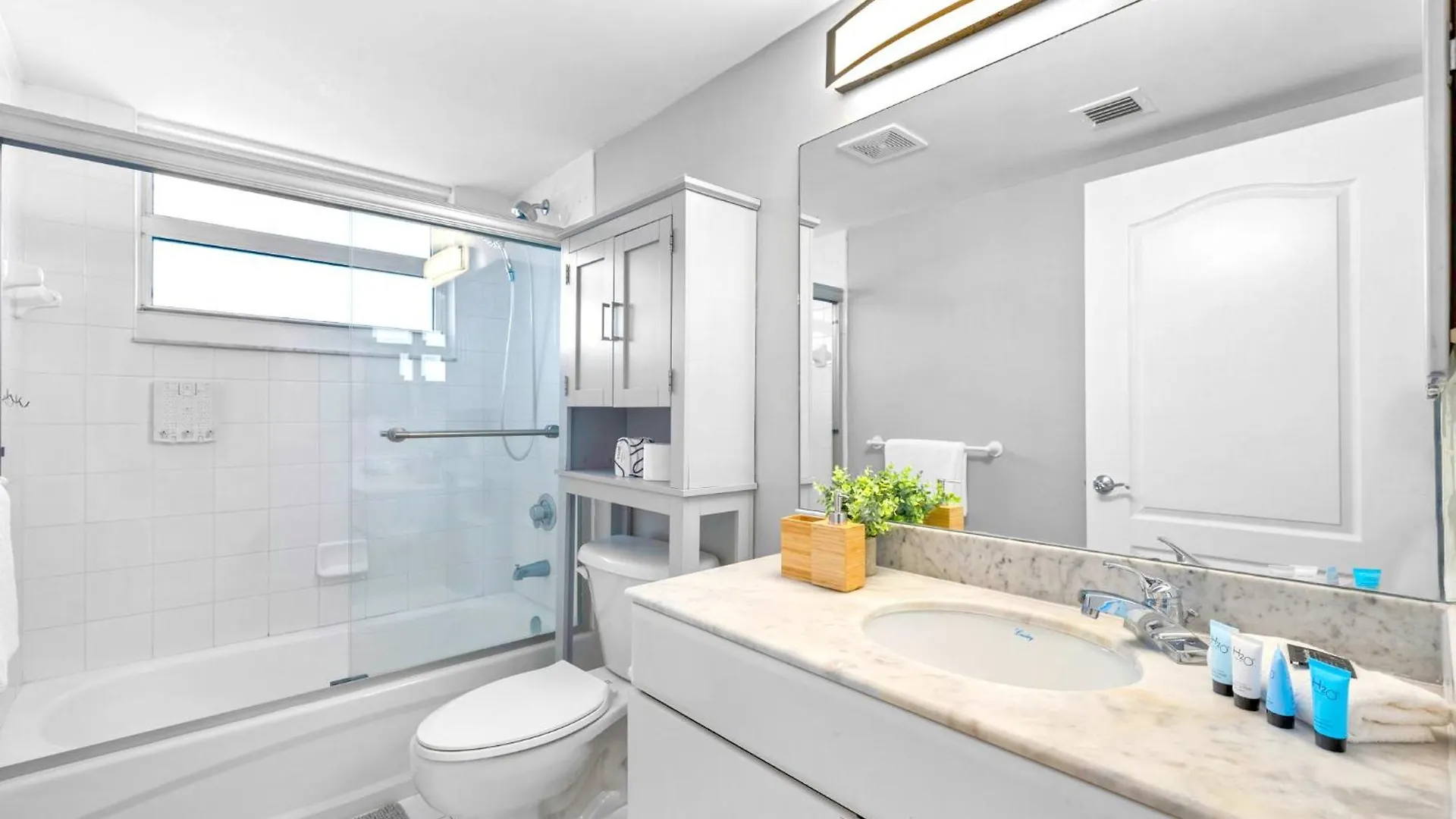 The Amenities In One-site Apartment *