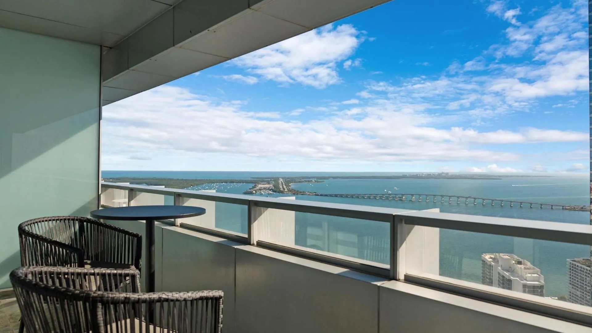 Roami At Brickell Penthouse Urban Retreat