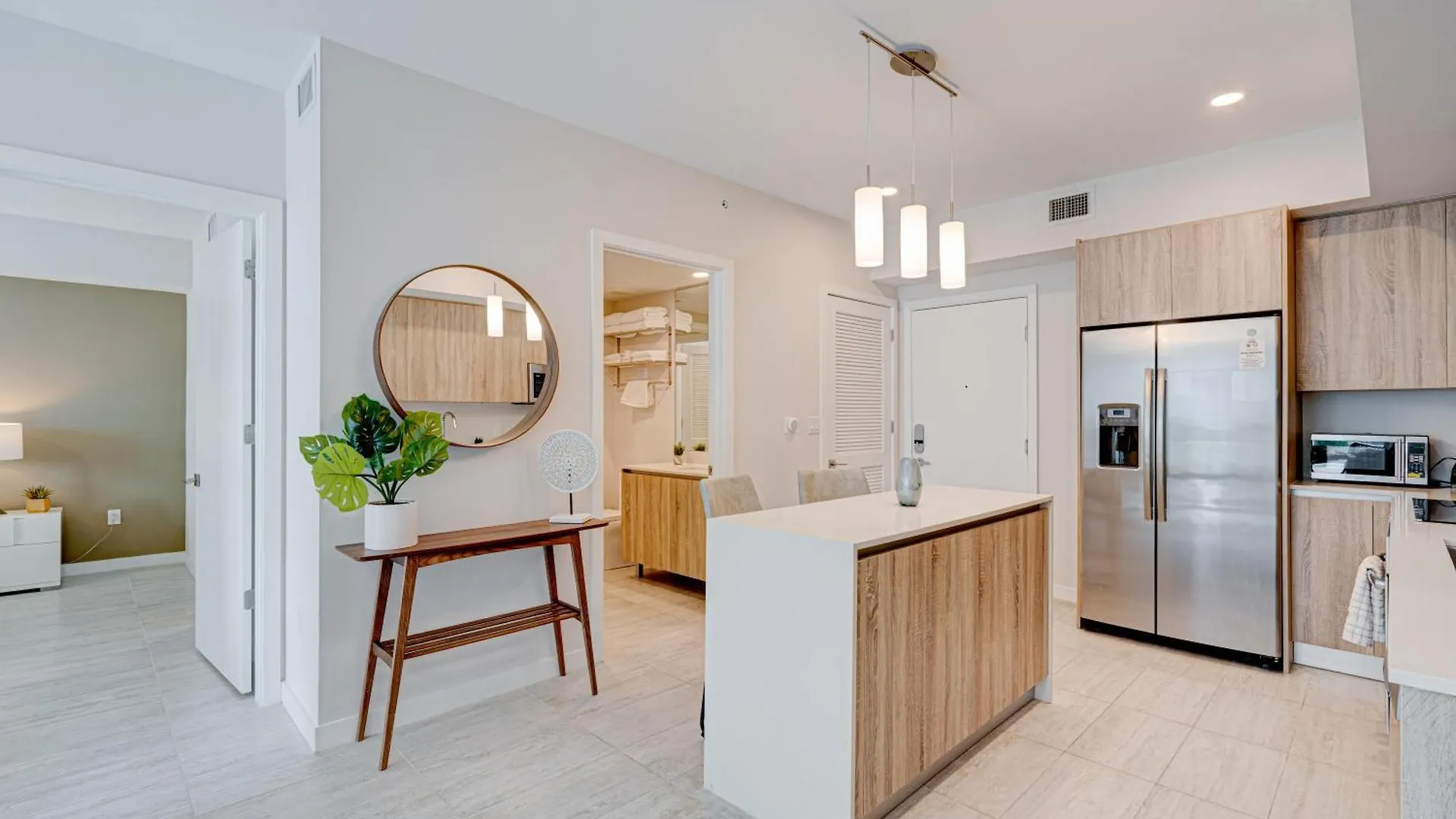 Apartment 3900-719jc Design District, 1 Bedroom /1 Bathroom & Bayvie