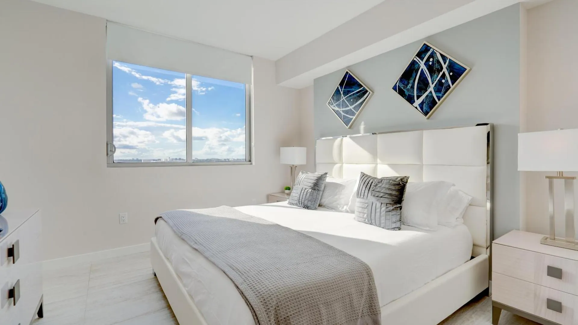 3900-902ch Design District, 2 Bedrooms & 2 Bathrooms Apartment