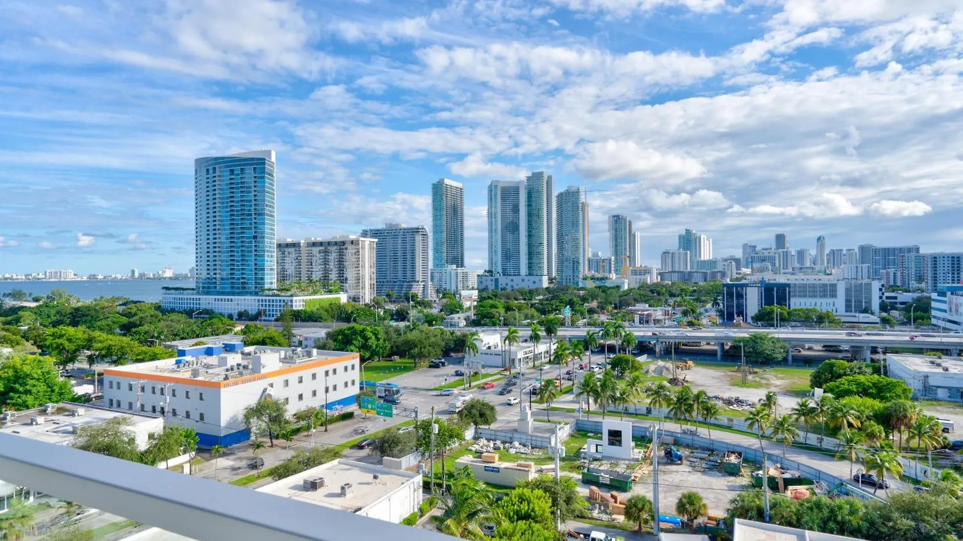 3900-902ch Design District, 2 Bedrooms & 2 Bathrooms Apartment *
