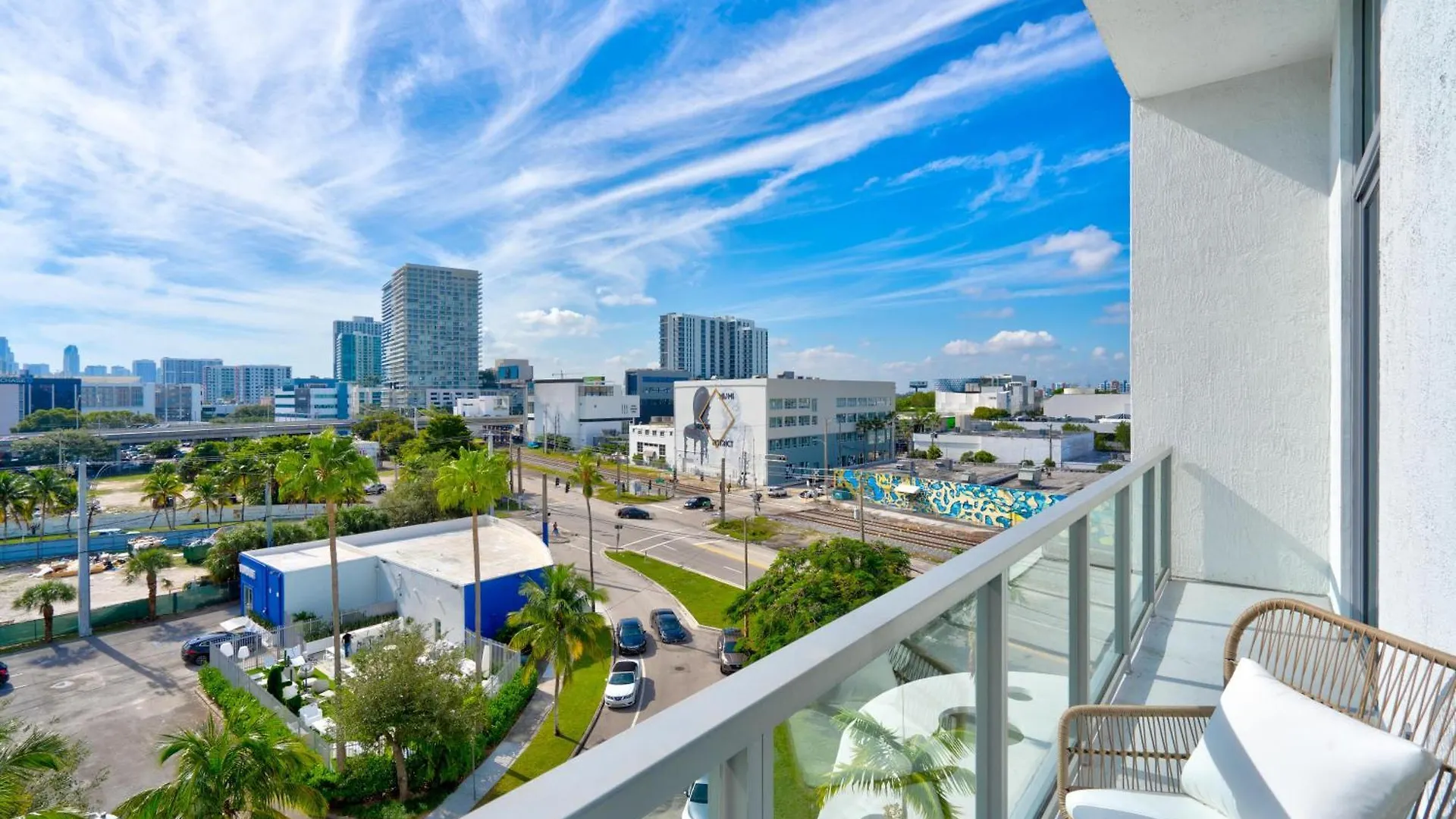 3900-504mq Design District, 1 Bedroom & 1 Bathroom Apartment *