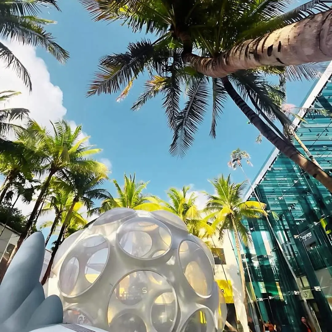 Huge Pool & Gym - Explore Miami's Heat Apartment *