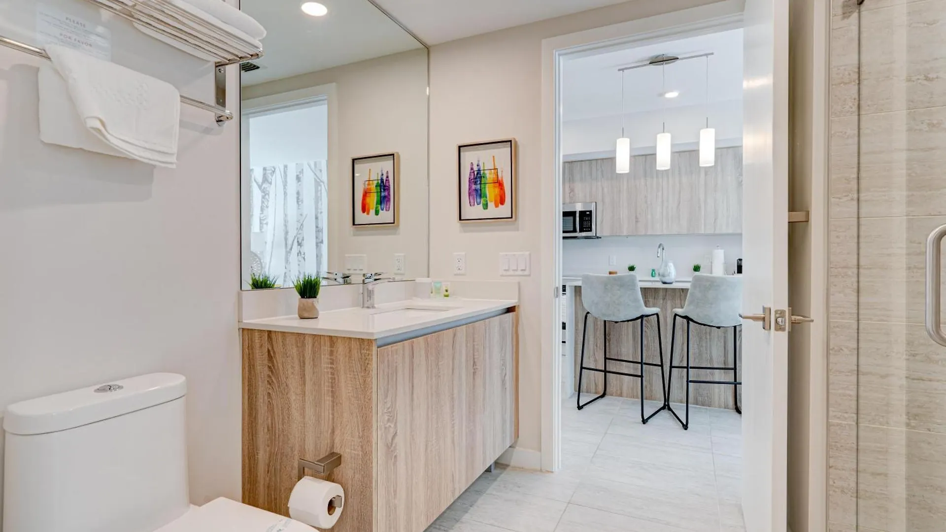 3900-719jc Design District, 1 Bedroom /1 Bathroom & Bayvie Apartment