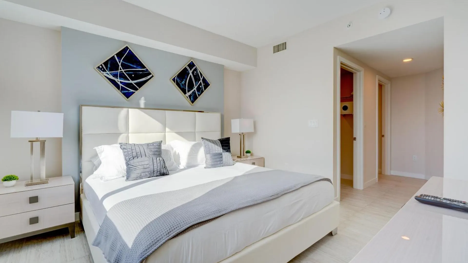 3900-902ch Design District, 2 Bedrooms & 2 Bathrooms Apartment