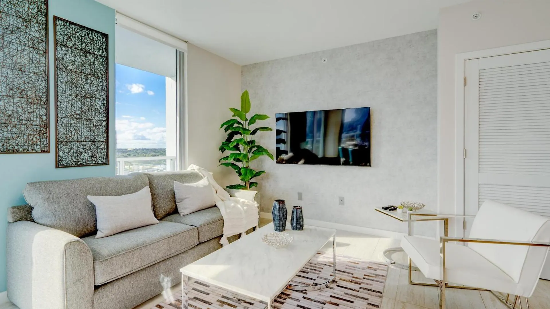 Apartment 3900-902ch Design District, 2 Bedrooms & 2 Bathrooms Miami