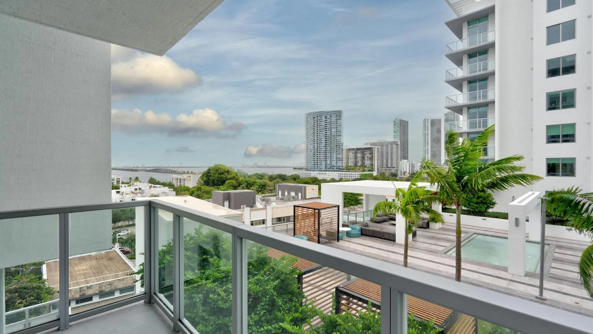 3900-717as Design District, 2 Bedrooms & 2 Bathrooms & Bay Miami